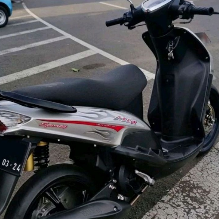 STRIPING STIKER LIST MIO SPORTY TAHUN 2007 API SILVER MIO API 2007 SILVER