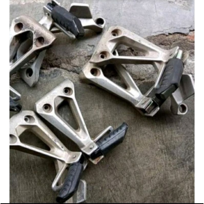 footstep belakang revo absolute original