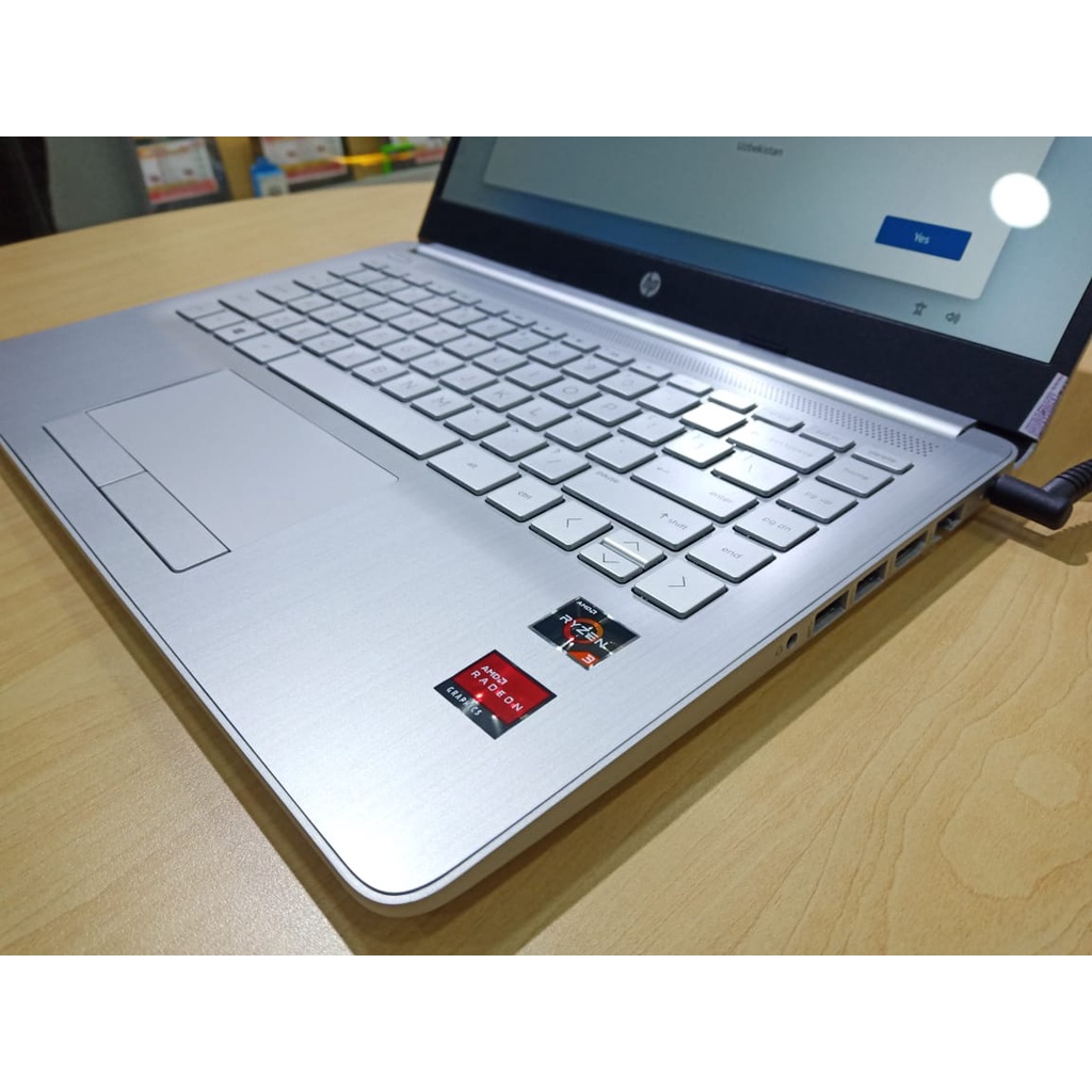 Laptop Gaming HP 14 AMD Ryzen 3 3250U 16GB 512GB+1TB Radeon RX Vega FHD IPS SSD WIN 11 Original