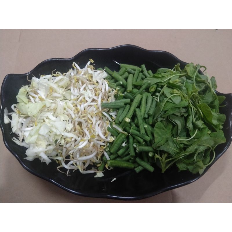

paket sayuran pecel dan bumbu sinti