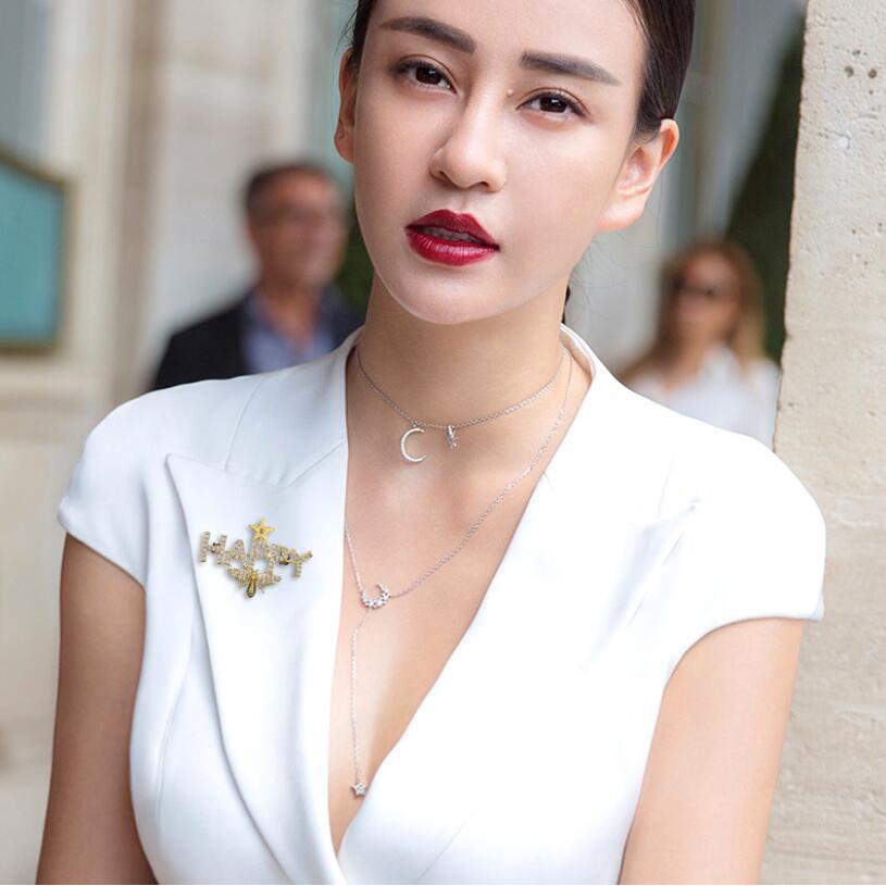 Bros Pin Bentuk Lebah Motif Tulisan Unik Untuk Wanita