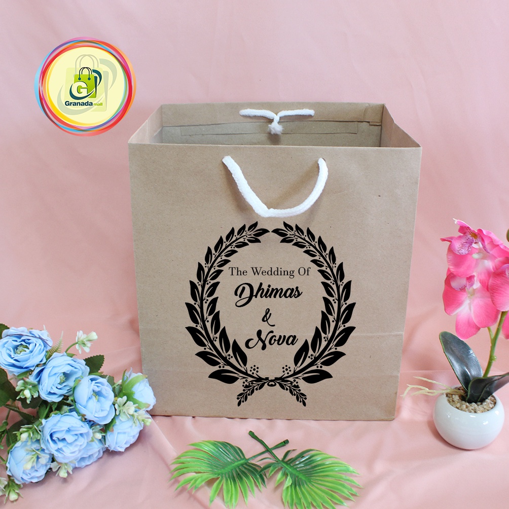 

TAS KERTAS HAJATAN / PAPER BAG SABLON KOTAK NASI DAN BENTO TEBAL