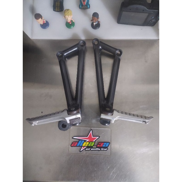 FOOTSTEP BELAKANG ORIGINAL UNIT NINJA RR