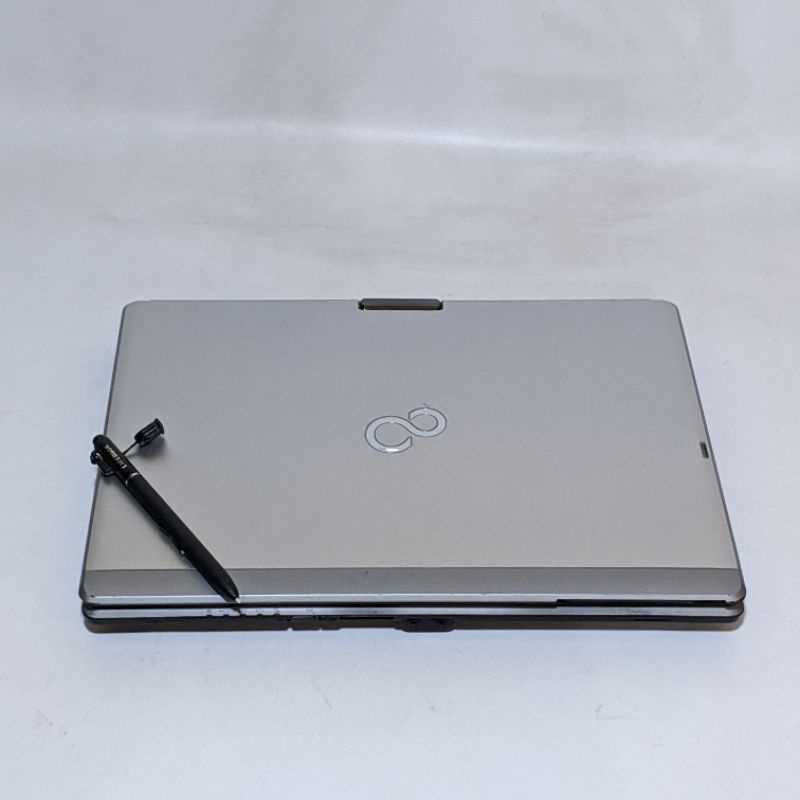 Laptop Touchscreen branded japan - core i5 - ram 8gb - ssd 256gb - Fujitsu lifebook