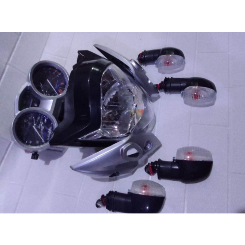 Paket Batok Kepala Depan Vixion Old Spidometer Lampu Depan Plus Kupingan Vixion Old Plus Sein 4 Pic 