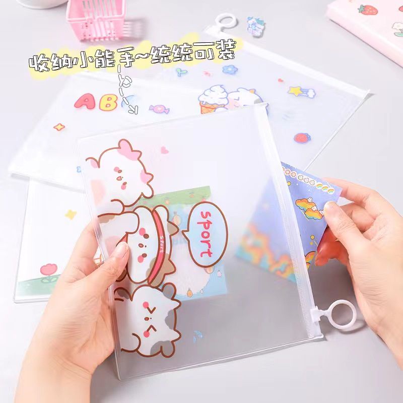 

TEMPAT PENSIL MODEL KOREA MOTIF COWY / POUNCH SERBAGUNA