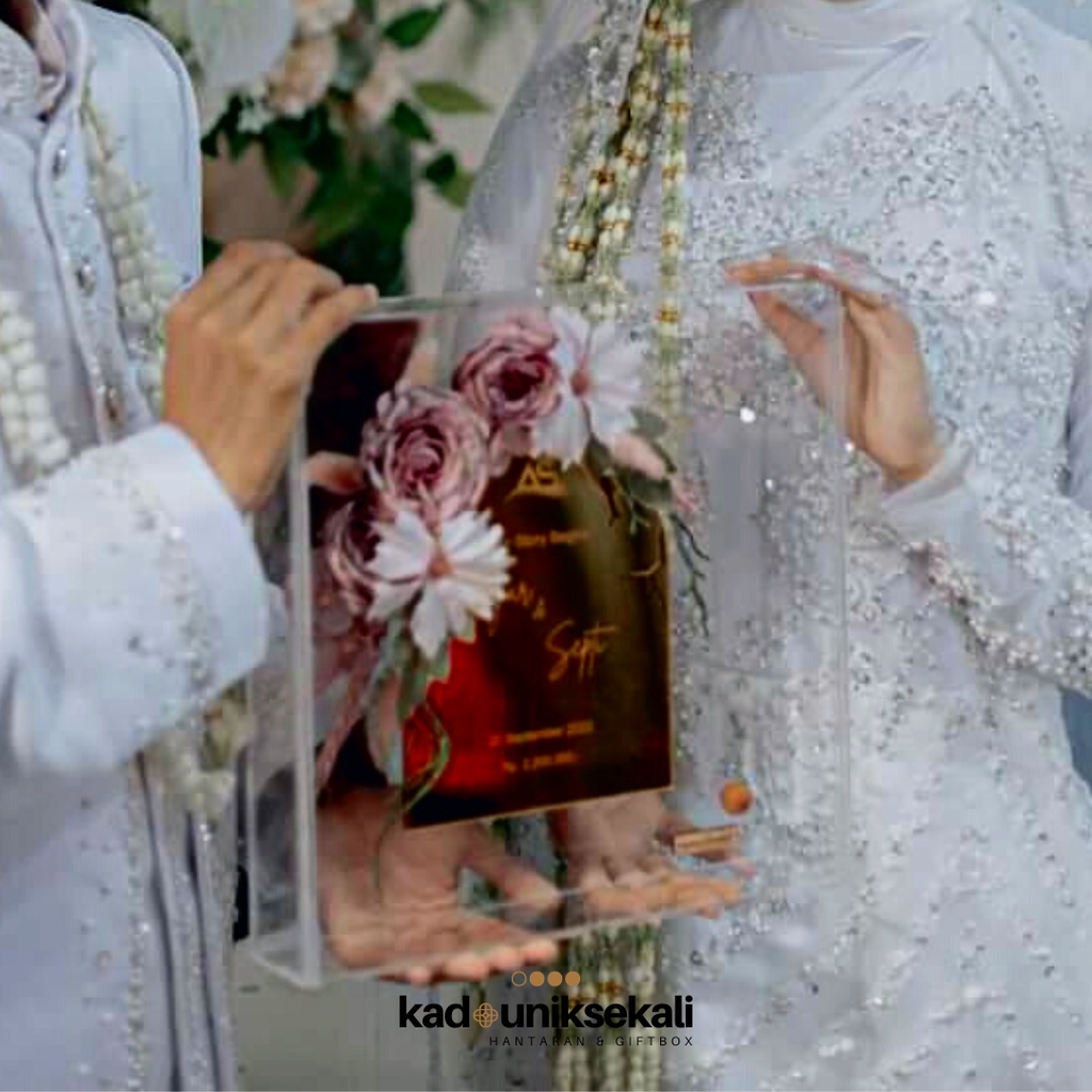 Mahar Bingkai Pernikahan Acrylic Dome 30x30cm Full Transparant 3D - Kadouniksekali
