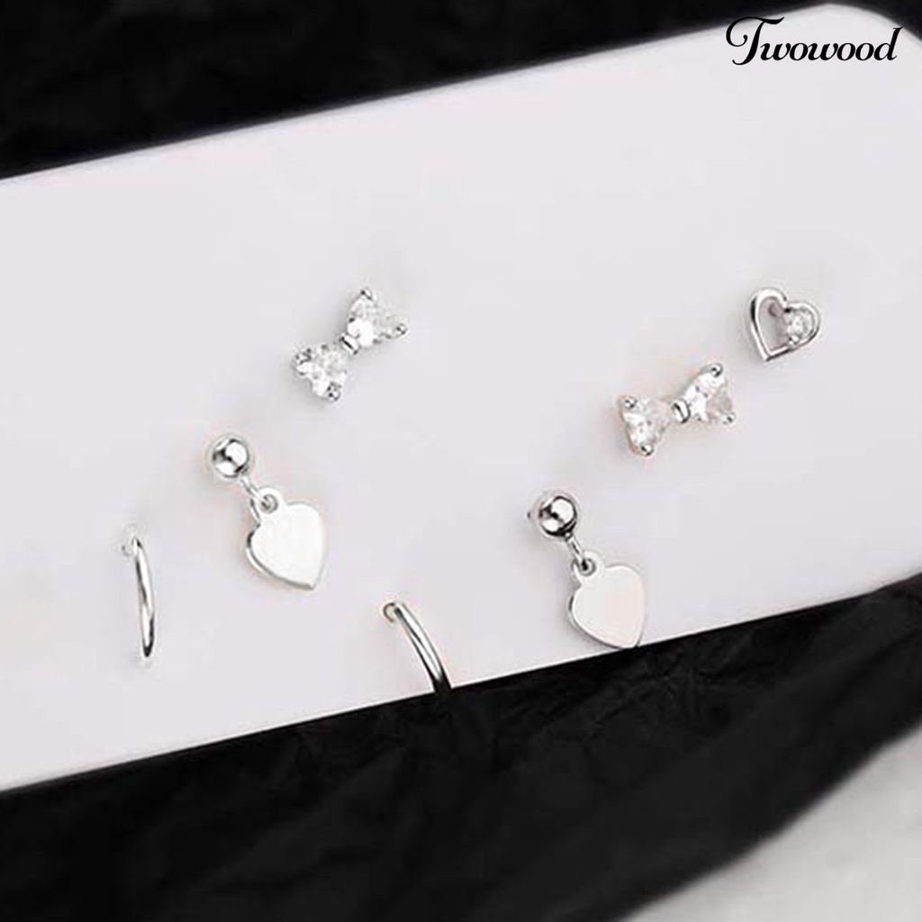 1 Pasang Anting Stud Anti Oksidasi Bentuk Hati