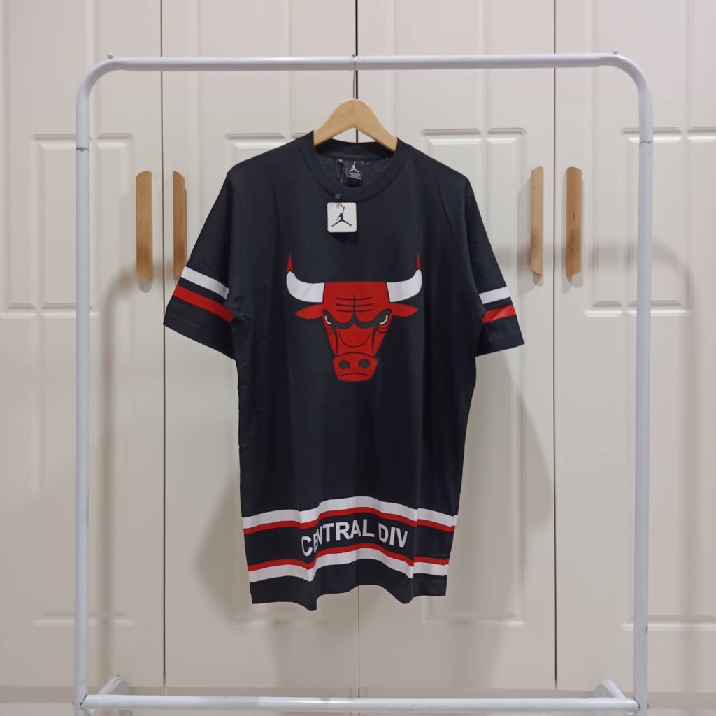 jual-kaos-mitchell-and-ness-bulls-jordan-logo-bordir-print-t-shirt-baju