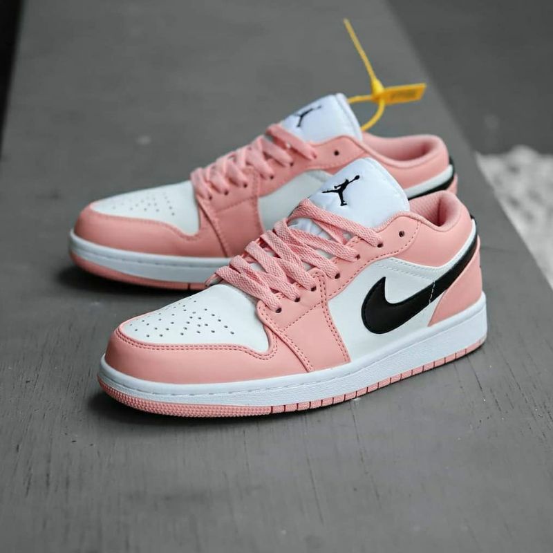 Jual NIKE JORDAN 1 LOW SALMON / LIGHT ARCTIC PINK Shopee Indonesia