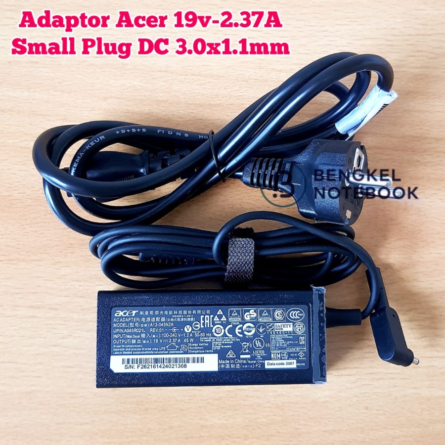 Adaptor Acer 19v - 2.37A Small Plug DC 3.0x1.1mm ORIGINAL  R5-471T,V3-331,V3-371 19V 2.37A