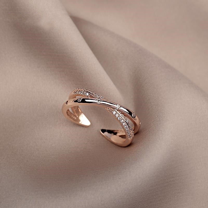 Cincin Berlian Bahan Titanium Steel Warna Rose Gold Untuk Wanita