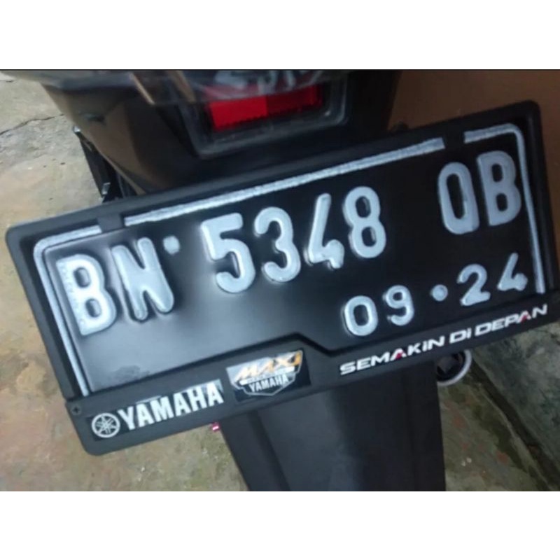 Cover Plat Nomor Motor Yamaha MAXI NMax Aerox XMax Lexi Vixion - Dudukan Plat Motor Yamaha Universal
