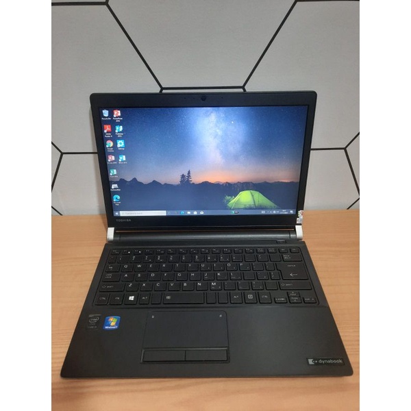 laptop toshiba R73w core i5 gen 5 ram 4gb ssd128gb