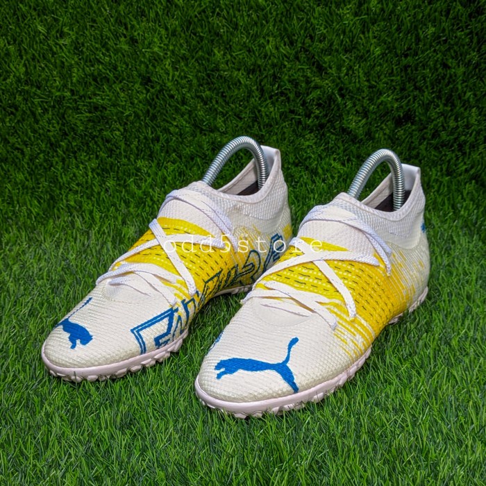 (COD) FREE KAOS KAKI Sepatu Futsal puma Future z 4.1 FG / AG Neymar jr - putih kuning, 39(F5Q2) Sepa