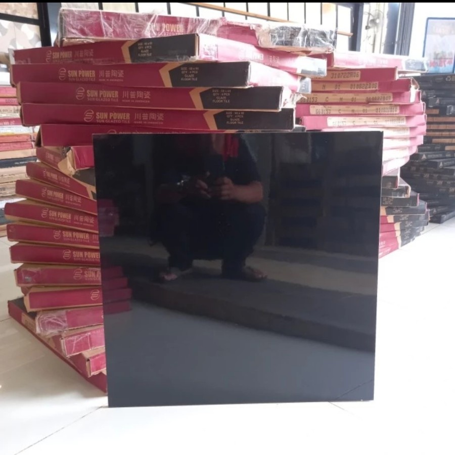 granit Lantai 60x60 Sun power Hitam Polos Glossy