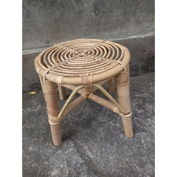 kursi bulat rotan , dingklik rotan