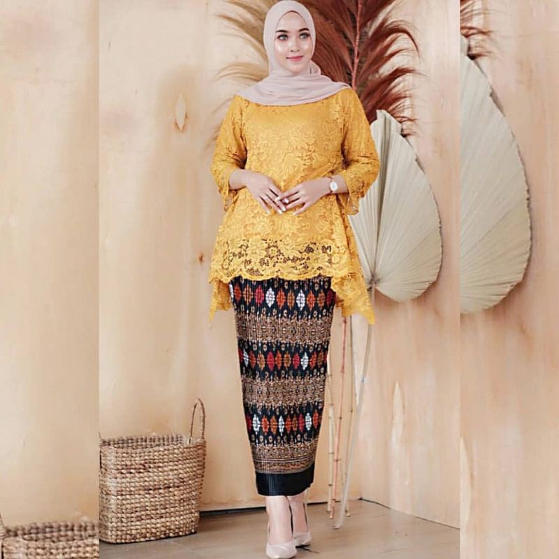 IndahKebaya | SETELAN KEBAYA BLOUSE WANITA JUMBO / KEBAYA WAKA WAKA RINJANI MODERN / KEBAYA WISUDA SERAGAM KONDANGAN / WARNA MOCCA MAROON GOLD NAVY SILVER HIJAU DUSTY