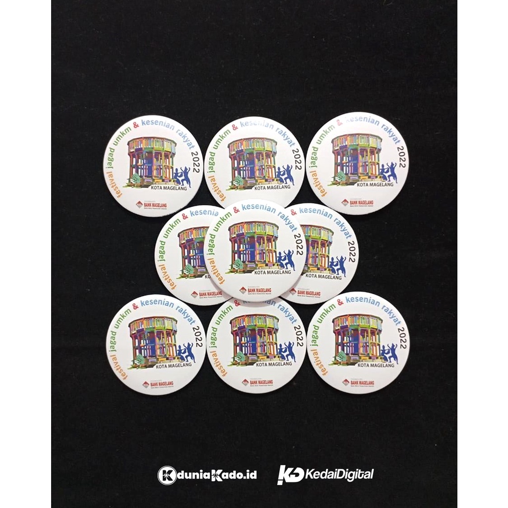 PIN CUSTOM 7,4 CM