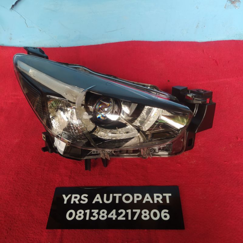 Headlamp lampu depan Mazda 2 skyactive 2015 2016 2017 original
