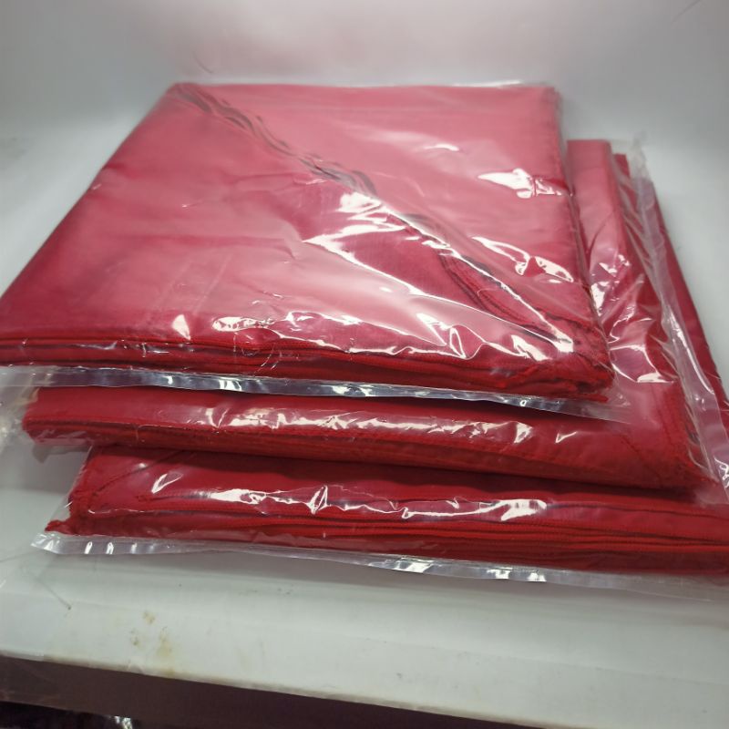 Syal Segitiga Merah Polos Grosir Isi 20 pcs