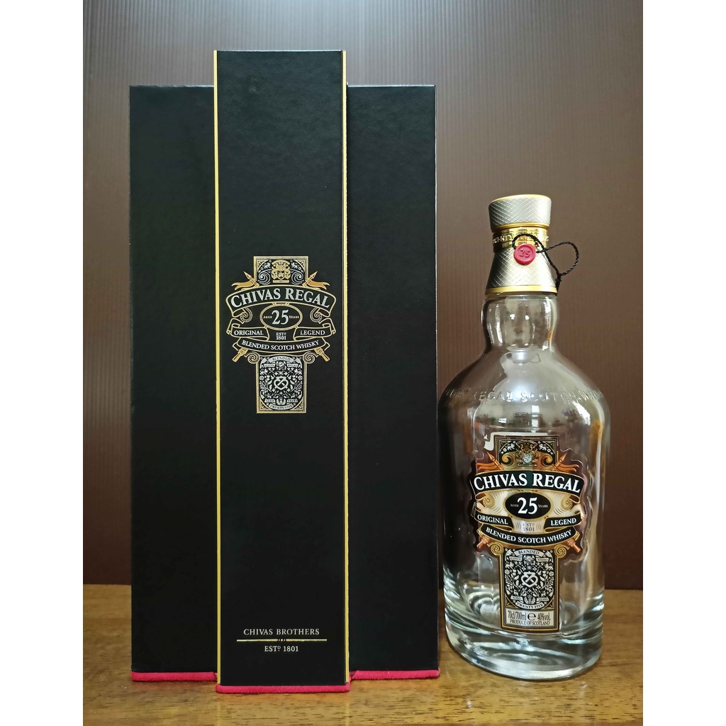 Botol bekas miras Chivas Regal 25 Years 700 ML Rare + Box