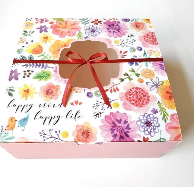 

dus / kotak / boks / box cantik serba guna 25 x 25 x10 cm isi 10 pcs