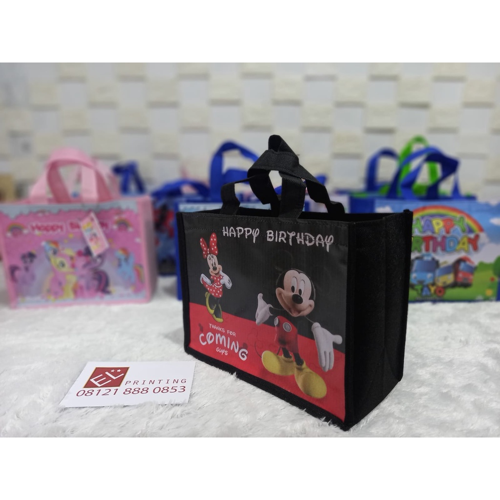 

12 pcs Tas ulang tahun MICKY MOUSE