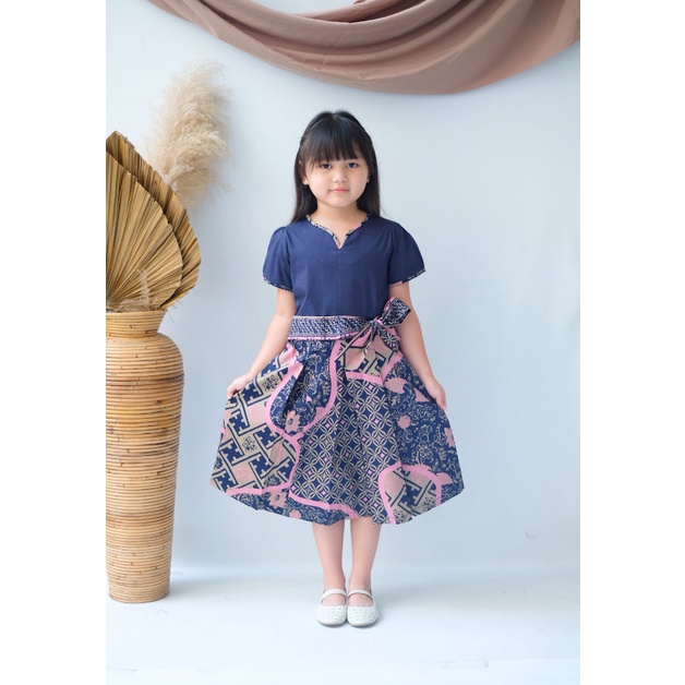 Betari Kids Batik