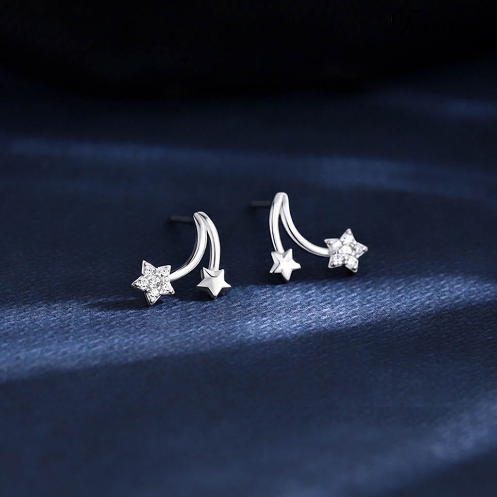 1 Pasang Anting Stud Berlian Imitasi Bentuk Bintang Bahan Tembaga Warna Silver Untuk Kencan