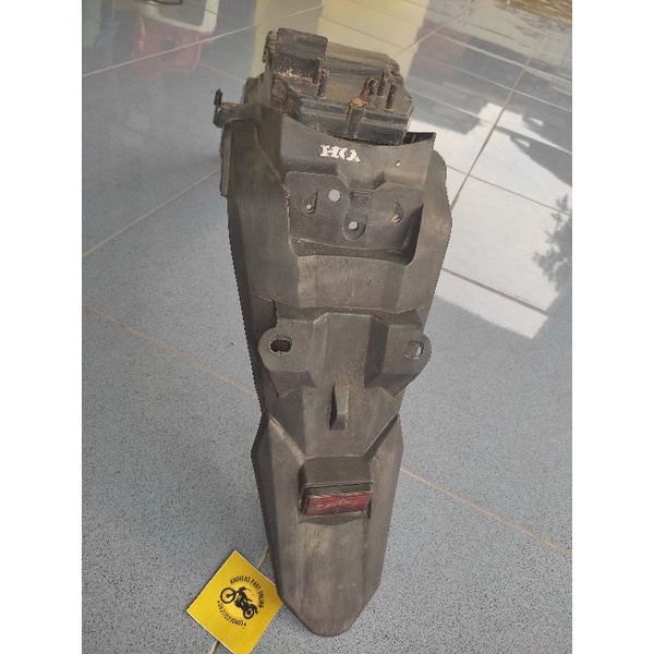 spakbor belakang megapro mono megapro monoshock original bekas