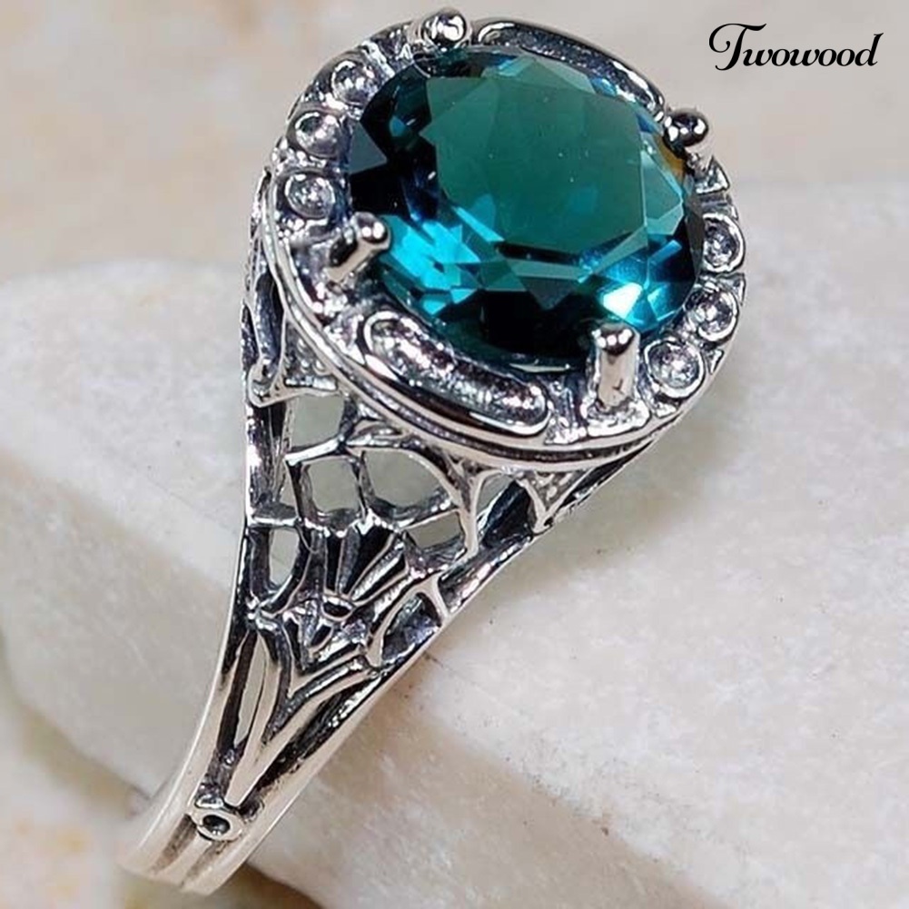 Cincin Wanita Model Hollow Aksen Berlian Imitasi Gaya Retro Vintage Untuk Pesta