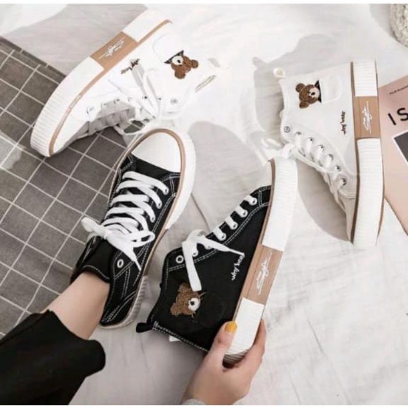 Sepatu Sneakers Wanita Semi Boots Korean Style Panda Hitam-Putih
