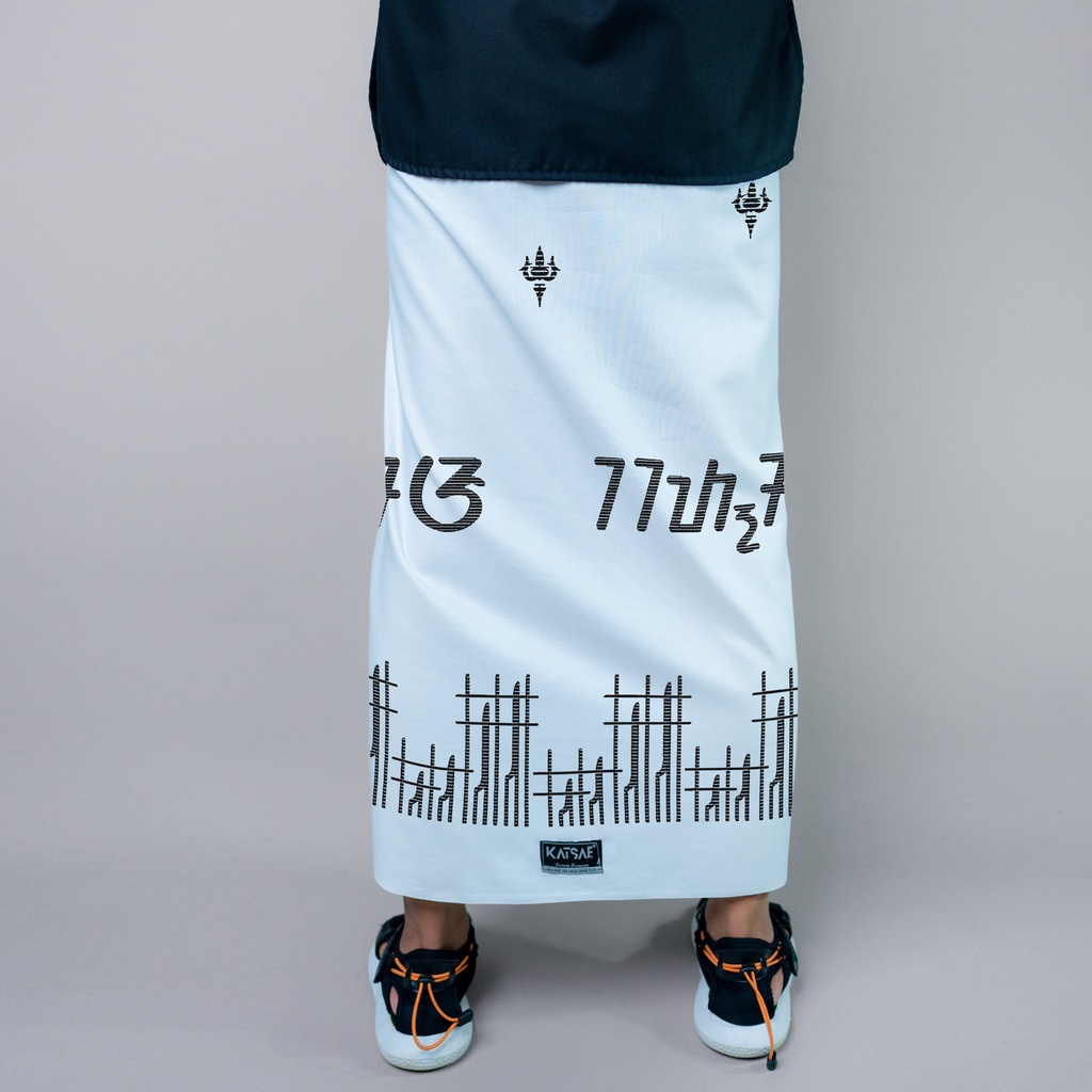 Katsae - Sarung Bordir Motif Angklung Bordir Timbul Sarung Pria Dewasa Warna White Sarung Sholat 100