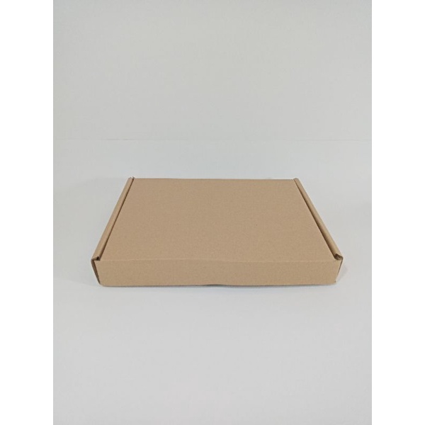 

BOX / KOTAK / KARDUS 23x17x3 cm Polos / Die Cut/ Box Hampers/ Box Gift (10 PCS)