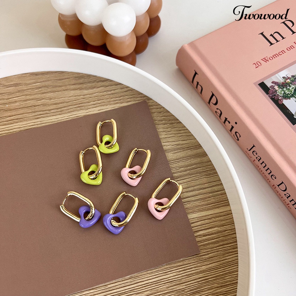 1 Pasang Anting Bentuk Hati Warna Permen Bahan Alloy Gaya Korea Untuk Prom