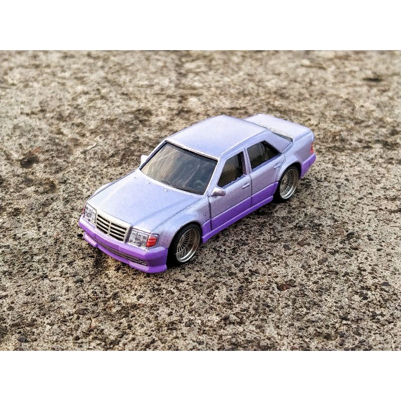 Hot wheels custom Mercedes Benz 500e