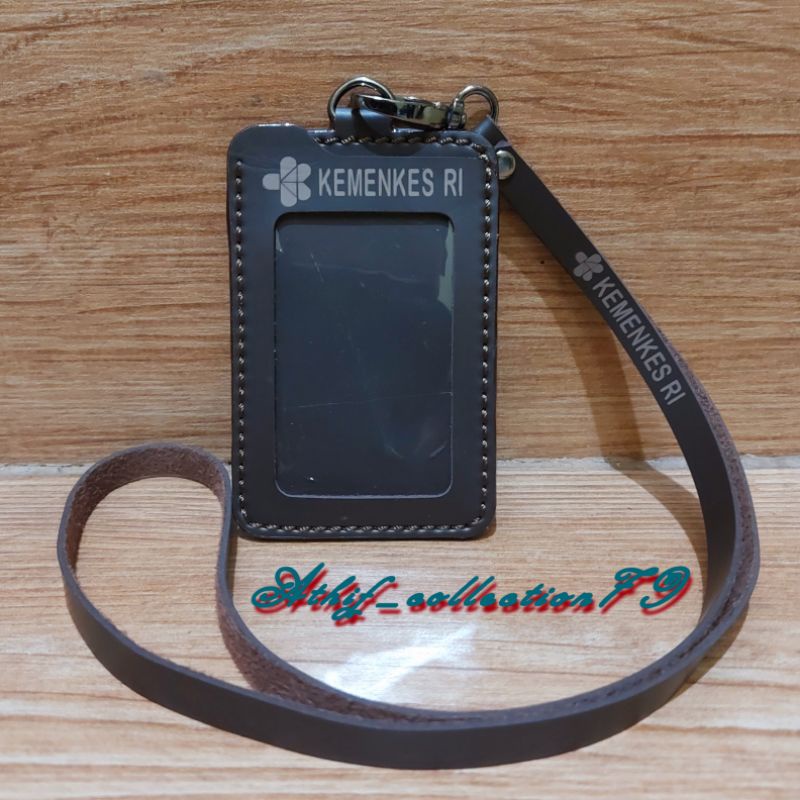 

Tempat Id Card KEMENKES Holder Id Card Kulit Kemenkes Kalung