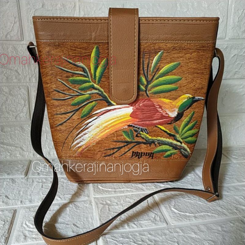 Tas Kulit Kayu Khas Papua , Tas Papua , Tas Unik