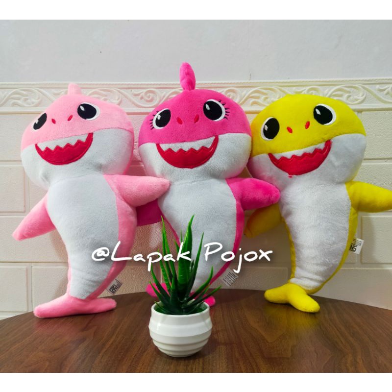 Boneka Baby Shark Pinkfong super lembut