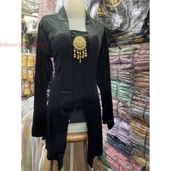 Kebaya Bludru Hitam / Kebaya / Bludru / Kartini / Kebaya / Kebaya Bali / Kebaya Wisuda Modern / Keba