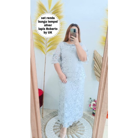 Setelan renda kebaya bunga tempel