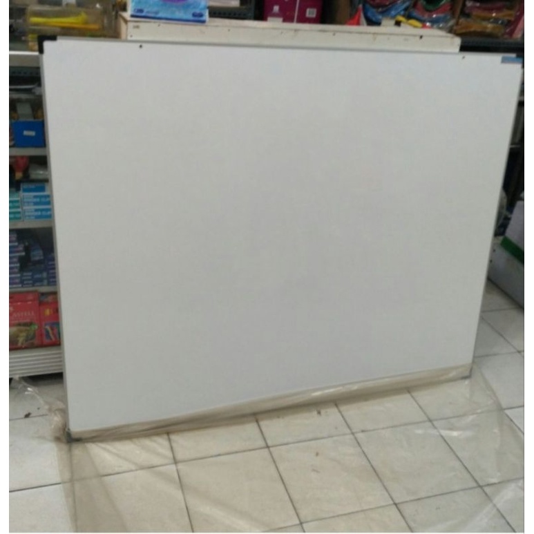 

Cemerlang White Board Non-magnet Single Face Size 120 x 150 cm.