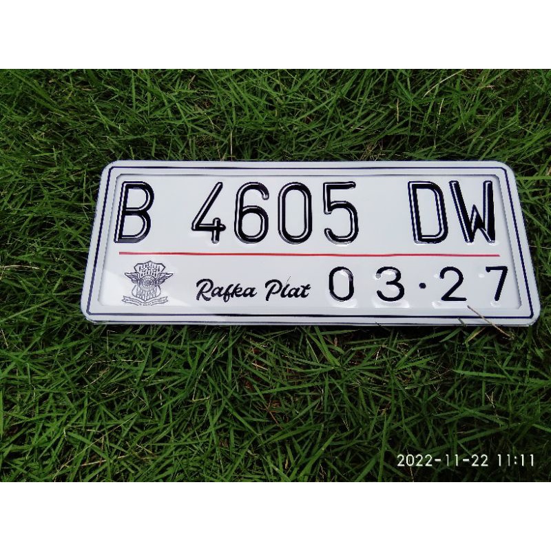 Plat lapis mika warna putih
