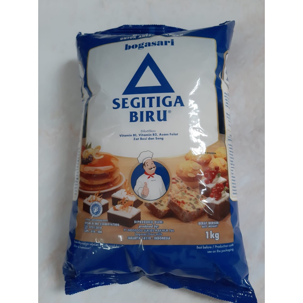 

Tepung Terigu Segitiga Biru Premium 1 kg