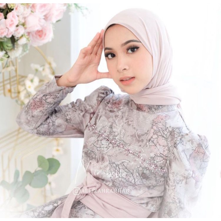 Luxury Series (Mirabella) dress Sample size S panjang dress 145 cm lingkar pinggang 68 cm