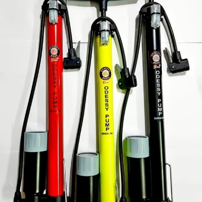 Pompa ban sepeda motor .Warna hitam-bee odessy.