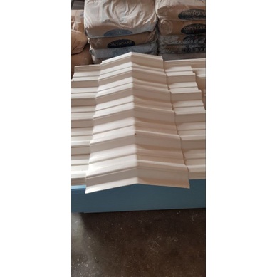 Nok/Wuwungan Atap upvc sunpanel 88