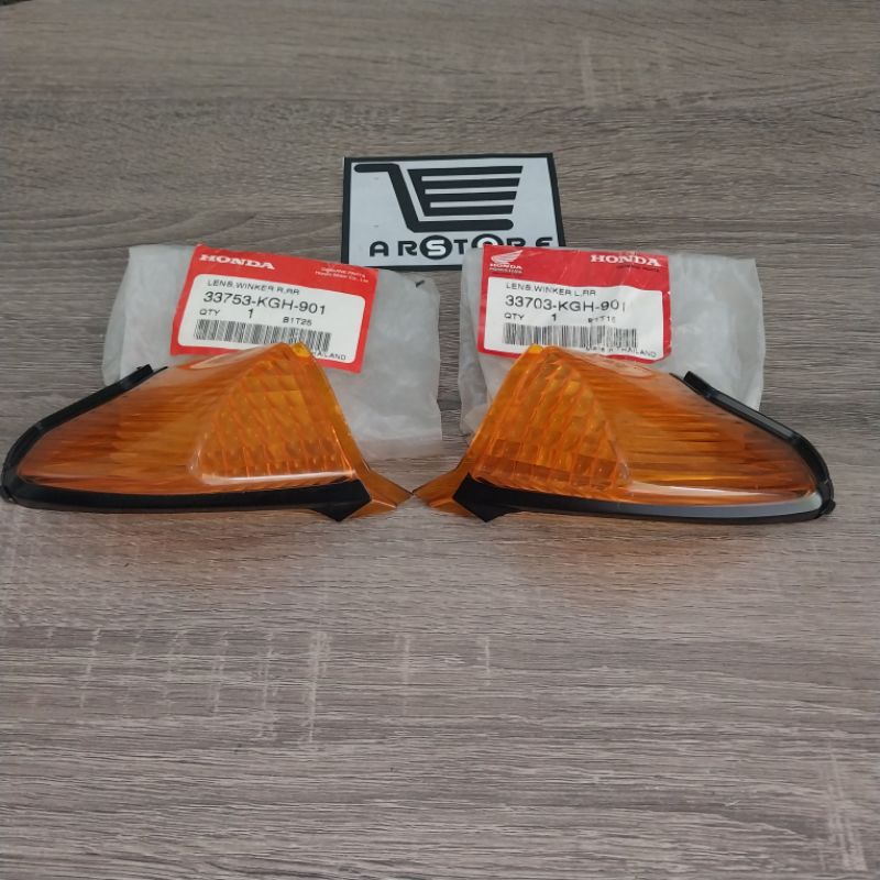 Mika sein sen riting Lampu Belakang Sonic 125 Old Lama Ori Honda Thai