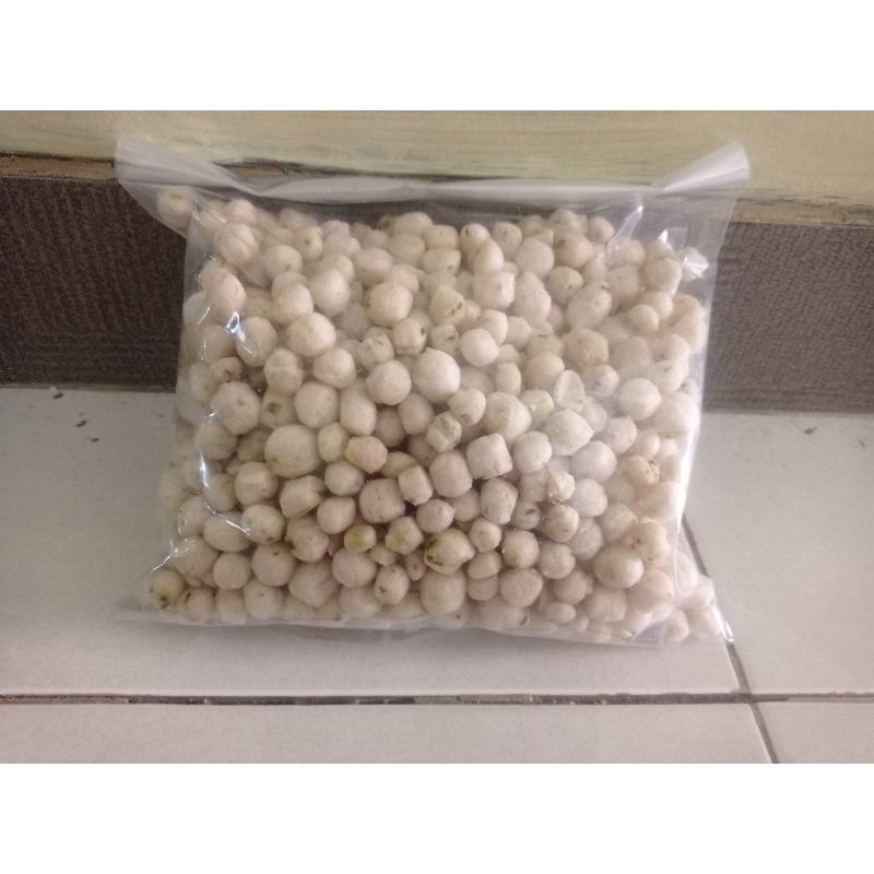 

Pilus Gurih dan Renyah Cemilan Khas Tegal, Pilus Bakso, Pilus Kletak, Oleh-oleh Tegal, Pilus Enak dan Murah, Pilus Renyah dan Gurih, Snack Enak, Cemilan TegalPilus Cemilan Khas Tegal